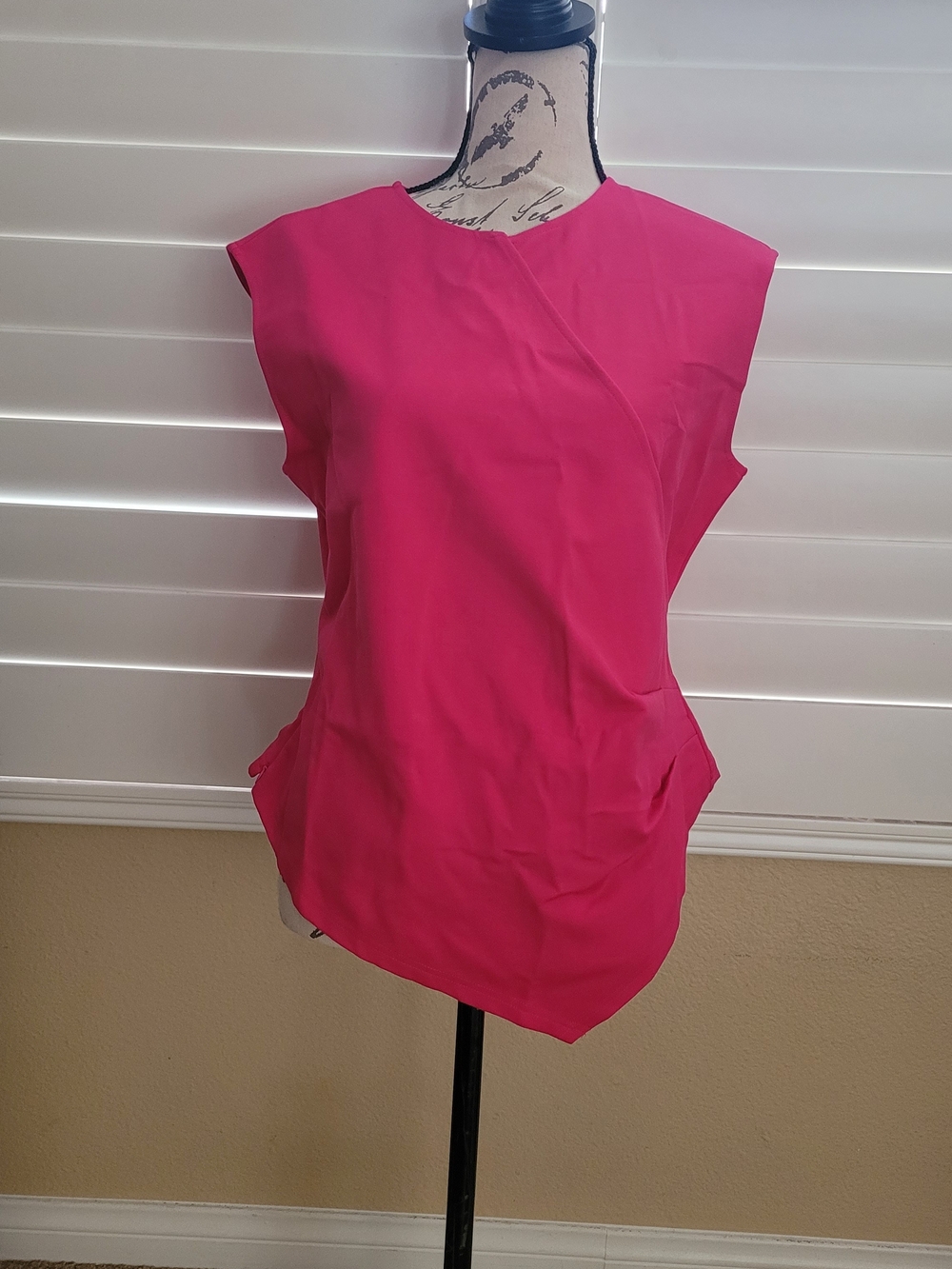 OGLmove Wild Pink Surplice Tank Top – NWT – Size L
